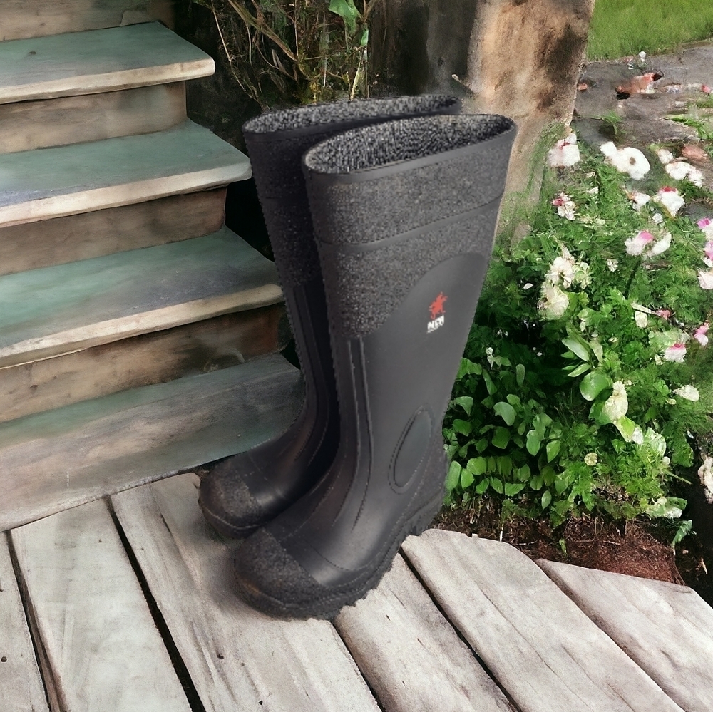 Safety Rubber Boots By MCR USA Size 6 Heavy Duty Protection Calf High Outdoors